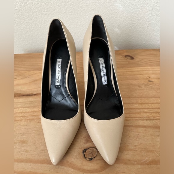 Charles David 4” nude heels - Picture 3 of 5